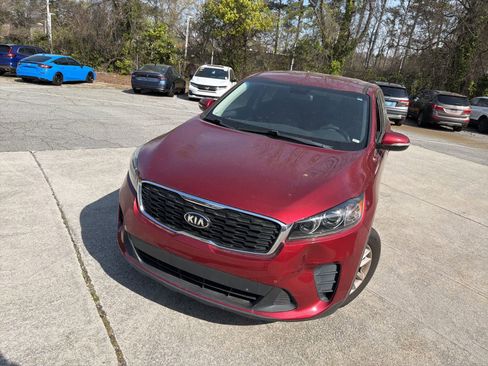 Used 2019 Kia Sorento LX image 2