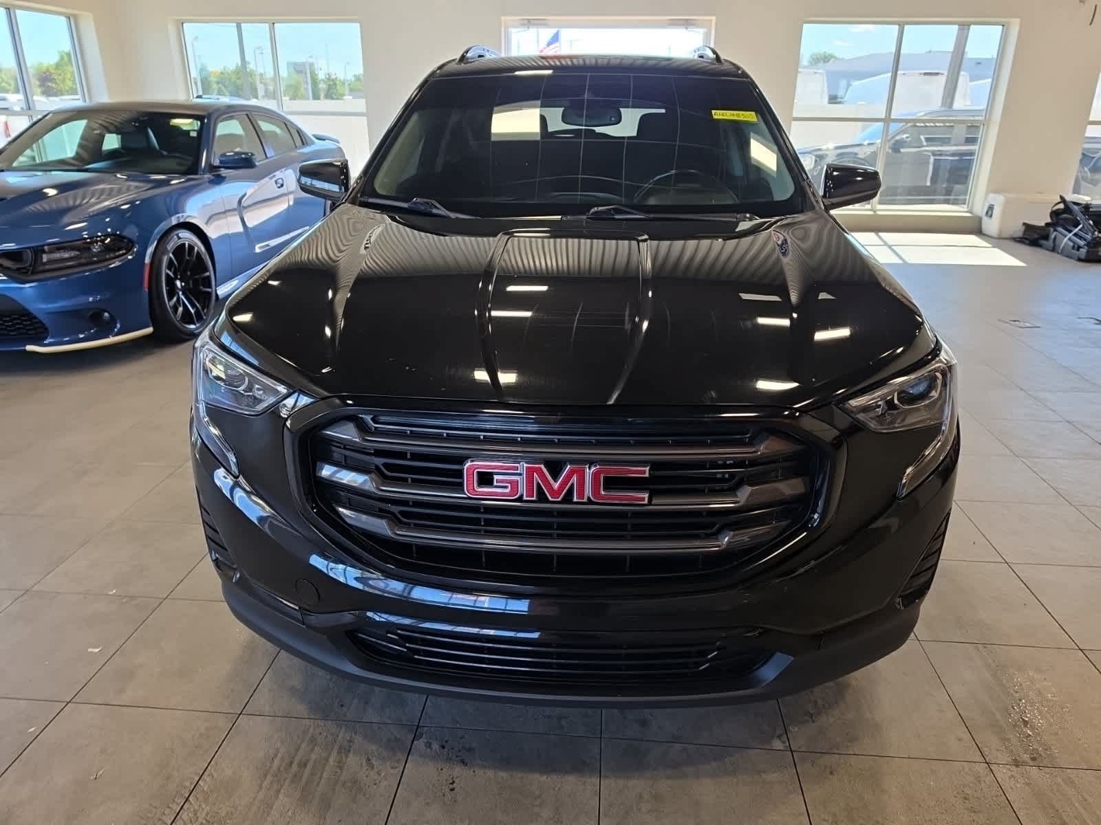 Used 2020 GMC Terrain SLE w/ Driver Convenience Package FWD image 6