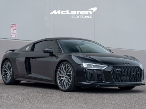 Used 2017 Audi R8 V10 plus image 10
