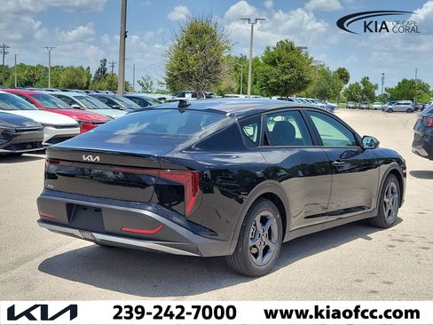 New 2026 Kia K4 FWD image 6