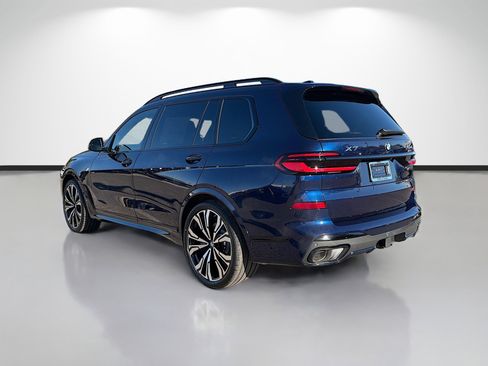 New 2026 BMW X7 xDrive40i image 5
