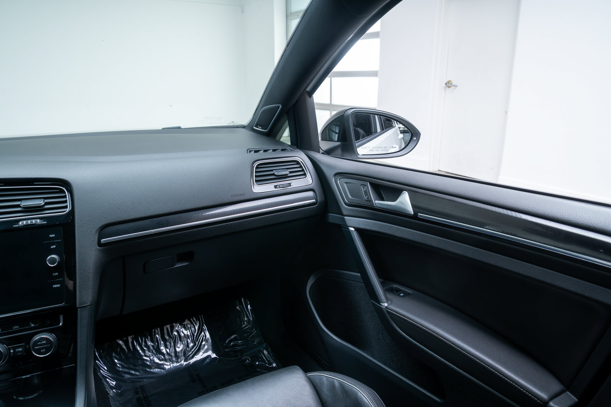 Used 2019 Volkswagen Golf R 4-Door AWD/4WD image 11