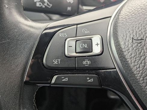 Used 2019 Volkswagen Jetta R-Line w/ R-Line Cold Weather Package image 11