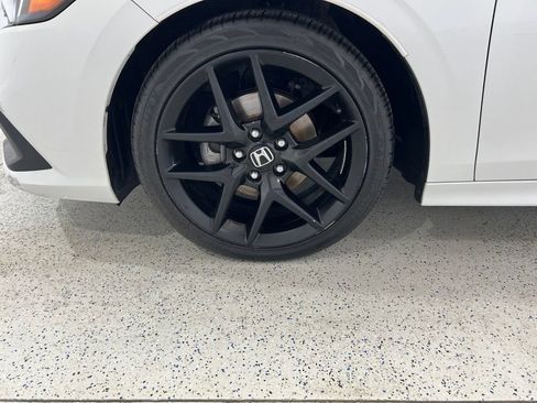 Used 2023 Honda Civic Sport image 28