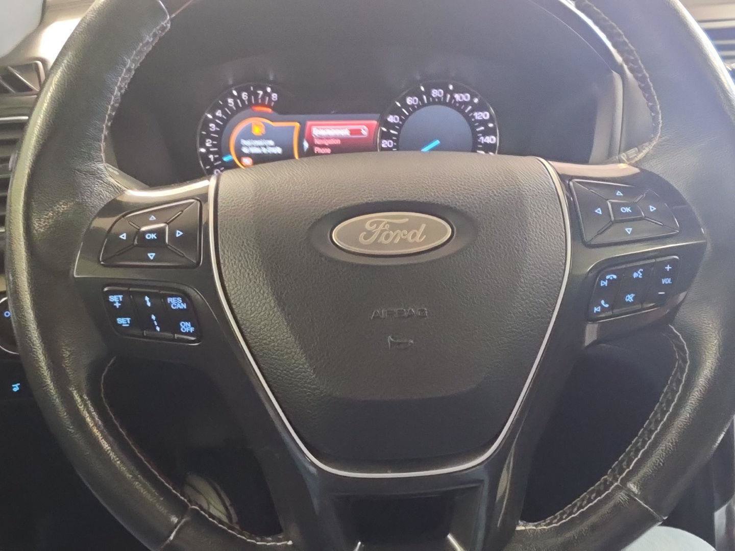 Used 2019 Ford Explorer Platinum AWD/4WD image 9