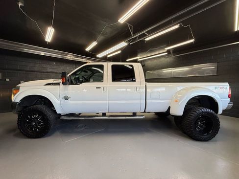 Used 2011 Ford F350 Lariat w/ Lariat Ultimate Pkg image 4