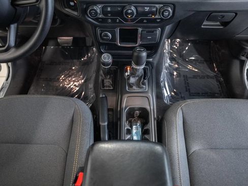 Used 2024 Jeep Wrangler Unlimited Sport AWD/4WD image 24