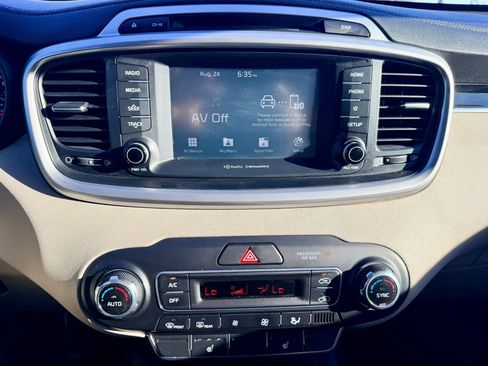 Used 2019 Kia Sorento FWD w/ Option Group 020 image 60