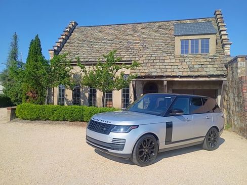 Used 2020 Land Rover Range Rover HSE image 1