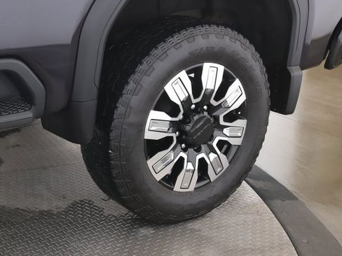 Used 2025 GMC Sierra 2500 Denali w/ Denali Reserve Package image 14