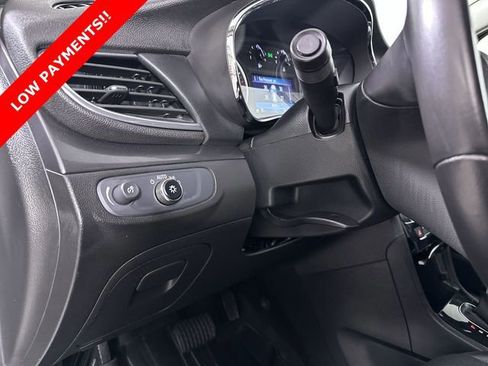 Used 2021 Buick Encore Preferred w/ Safety Package image 31