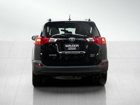 Used 2015 Toyota RAV4 XLE AWD/4WD image 4