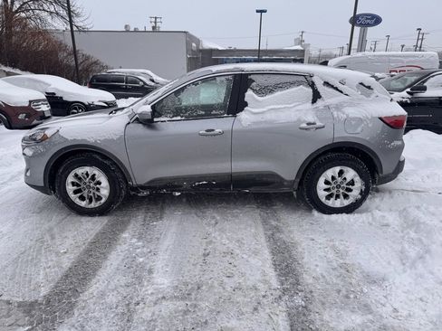 Used 2021 Ford Escape SE w/ Cold Weather Package image 2
