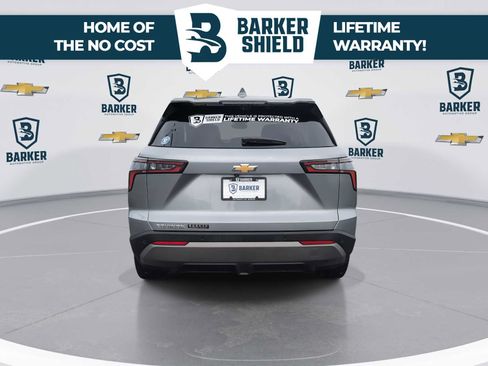Used 2026 Chevrolet Equinox LT w/ Safety and Technology Package FWD image 7