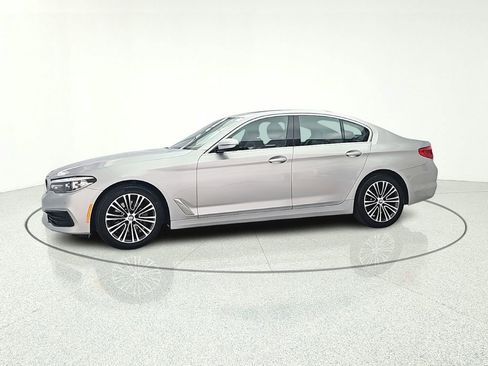 Used 2019 BMW 530i xDrive w/ Convenience Package AWD/4WD image 4