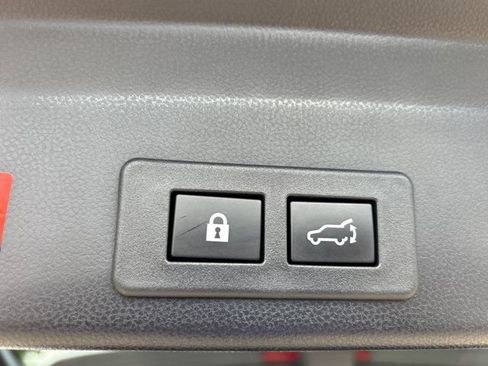 Used 2025 Subaru Ascent Touring w/ Popular Package #2 AWD/4WD image 10