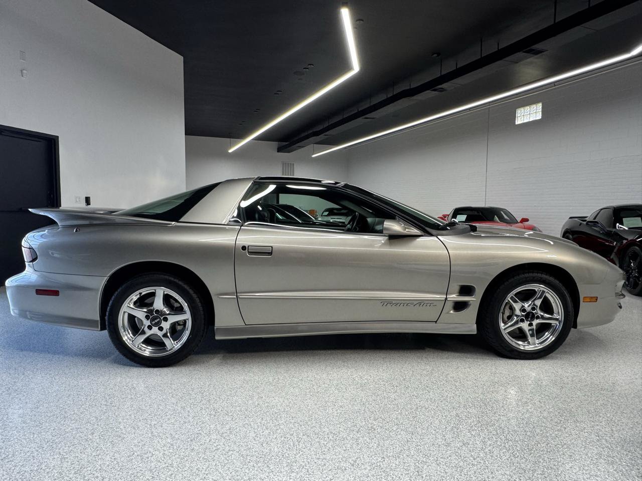 Used 2000 Pontiac Firebird Formula RWD image 17