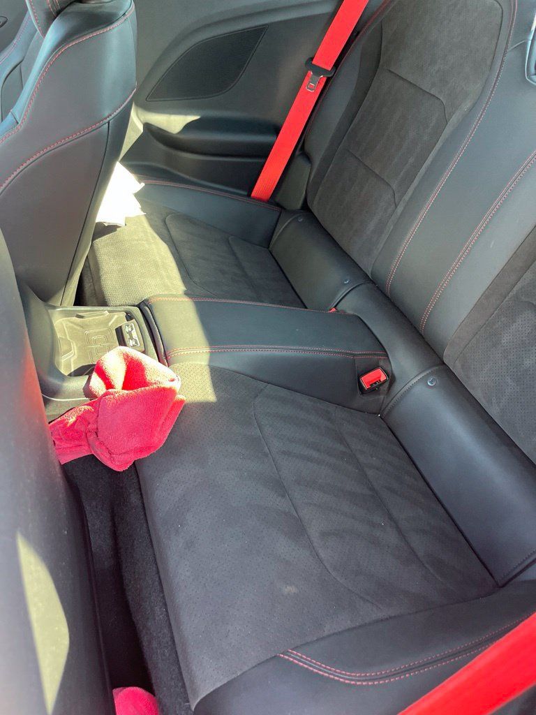 Used 2019 Chevrolet Camaro ZL1 RWD image 4