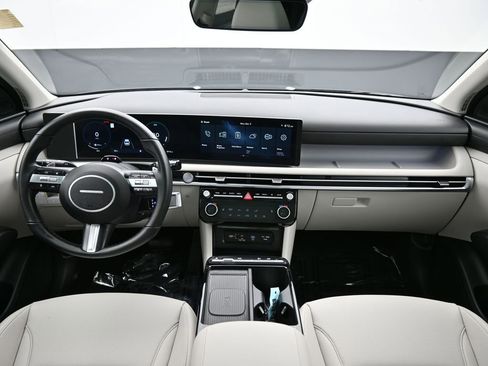 Certified 2025 Hyundai Tucson SEL image 12