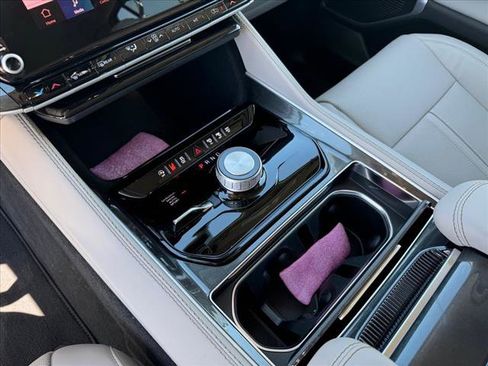 New 2024 Jeep Wagoneer L 4WD w/ Convenience Group I image 17