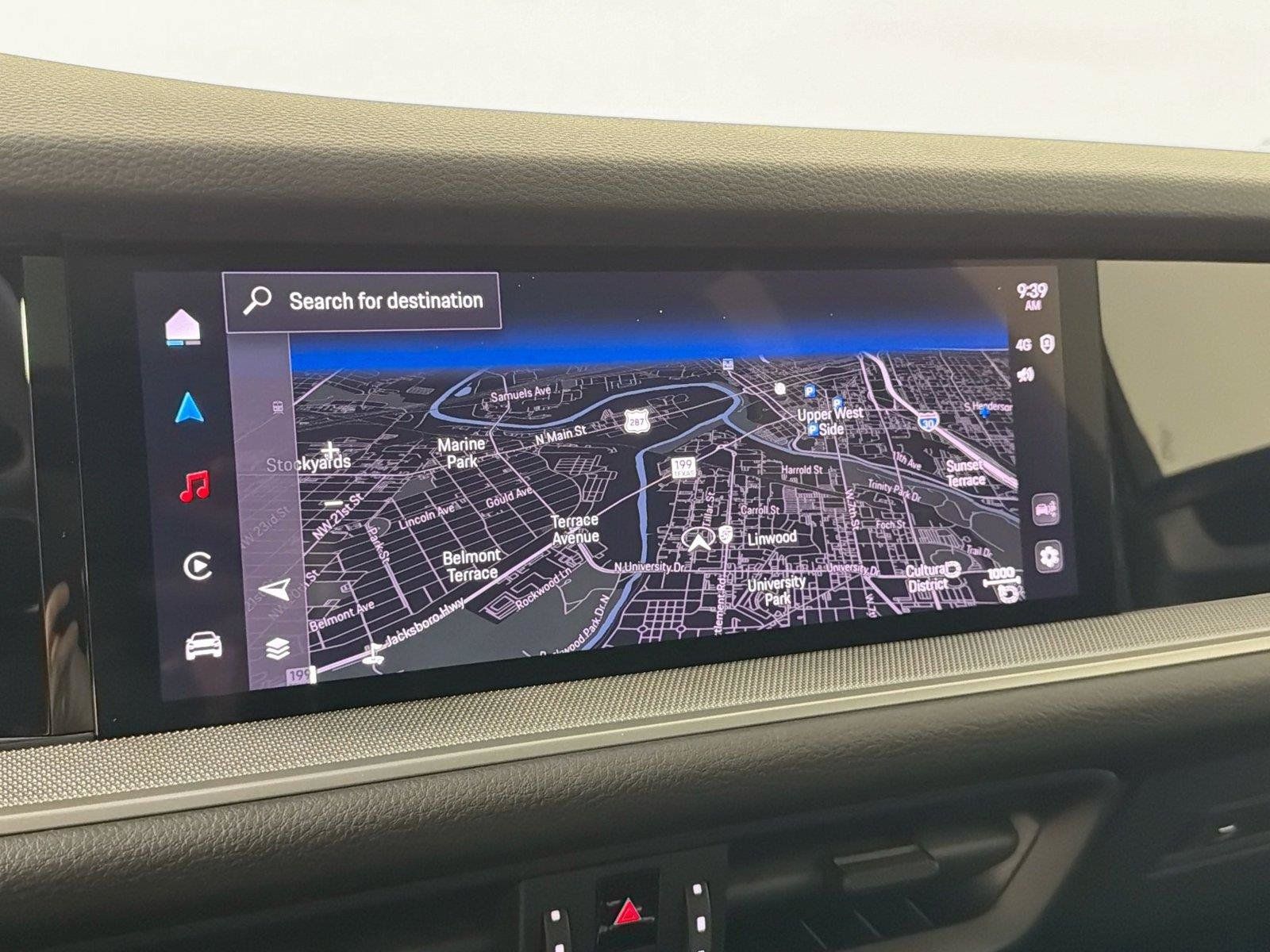Certified 2025 Porsche Cayenne AWD/4WD image 22
