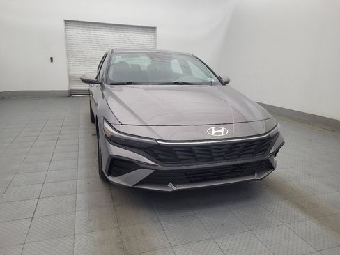 Used 2024 Hyundai Elantra SEL image 14