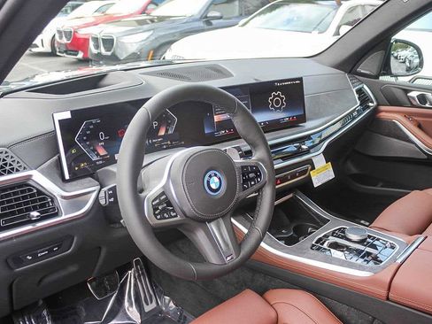 New 2026 BMW X5 xDrive50e w/ M Sport Package image 17