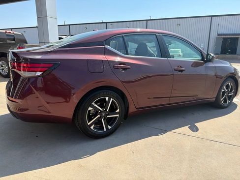 Used 2024 Nissan Sentra SV FWD image 3