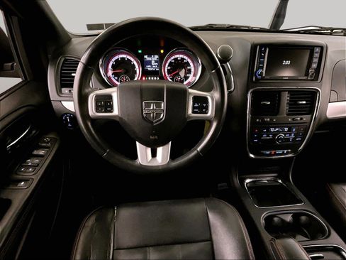 Used 2016 Dodge Grand Caravan R/T FWD image 6