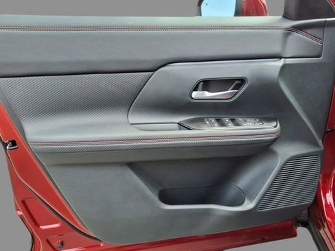 New 2025 Nissan Kicks SR w/ SR Premium Package image 16