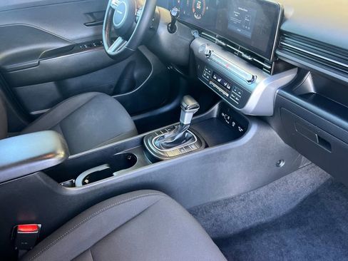 Used 2024 Hyundai Kona SEL AWD/4WD image 18