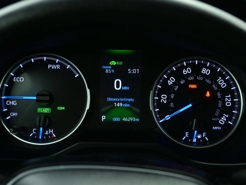 Used 2021 Toyota RAV4 XLE w/ Convenience Package AWD/4WD image 25