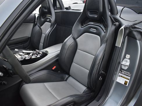 Used 2018 Mercedes-Benz AMG GT C image 17