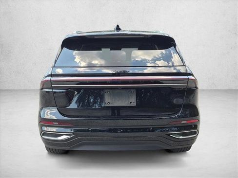 Used 2024 Lincoln Nautilus Reserve w/ Equipment Group 202A AWD/4WD image 6