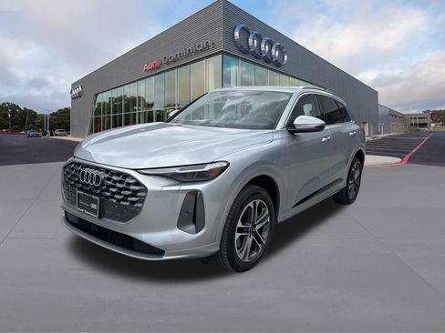 Certified 2025 Audi Q5 Premium Plus w/ Premium Plus AWD/4WD image 1