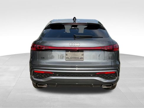 Used 2025 Audi Q5 Premium Plus w/ Premium Plus AWD/4WD image 8