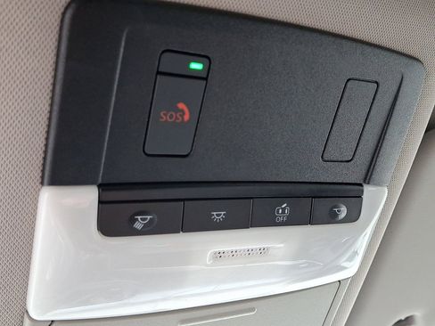 Used 2023 Nissan Rogue SV FWD image 32