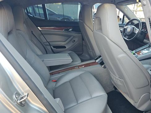 Used 2013 Porsche Panamera image 7