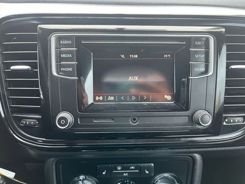 Used 2017 Volkswagen Beetle 1.8T Classic image 23