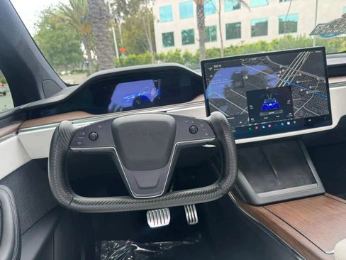 Used 2022 Tesla Model X AWD/4WD image 16