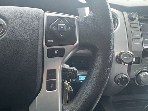 Used 2018 Toyota Tundra SR5 image 17