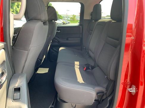 Used 2024 Nissan Frontier SV w/ Technology Package AWD/4WD image 22