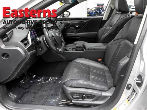 Used 2019 Lexus ES 350 Ultra Luxury w/ Accessory Package FWD image 14