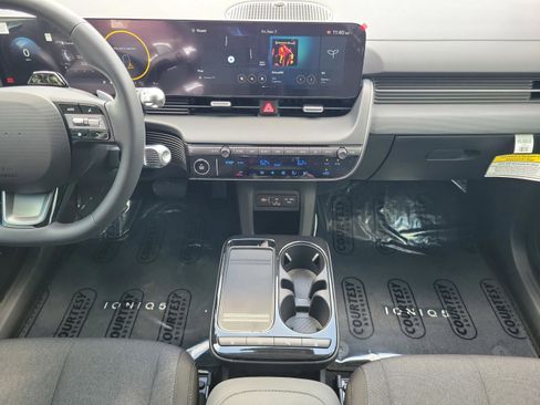New 2026 Hyundai Ioniq 5 SE image 14