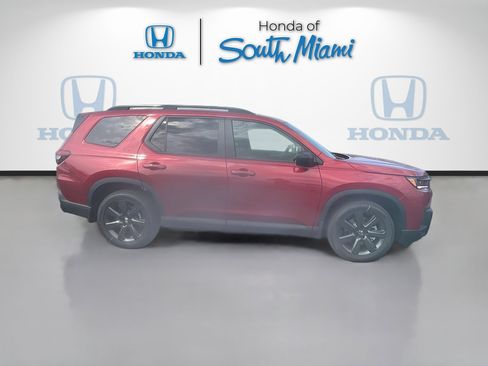 New 2026 Honda Pilot Sport image 8