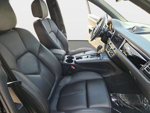 Used 2021 Porsche Macan S AWD/4WD image 12