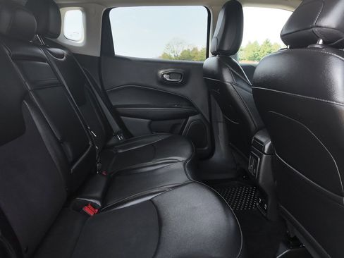 Used 2019 Jeep Compass Latitude w/ Cold Weather Group image 36