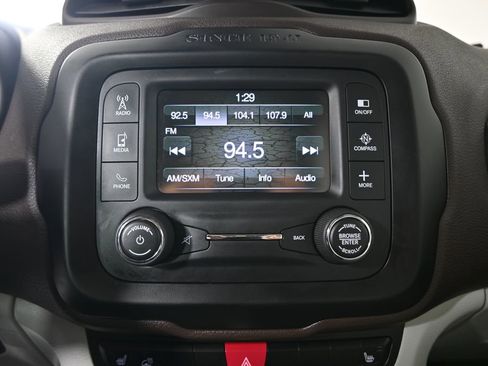 Used 2015 Jeep Renegade Latitude w/ Cold Weather Group AWD/4WD image 26