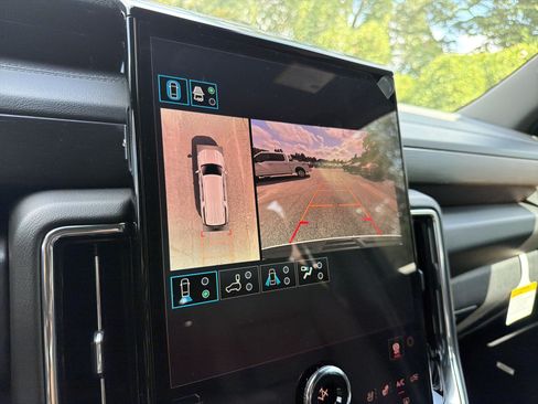 New 2026 GMC Yukon XL Denali w/ Sun & Power Step Package AWD/4WD image 26