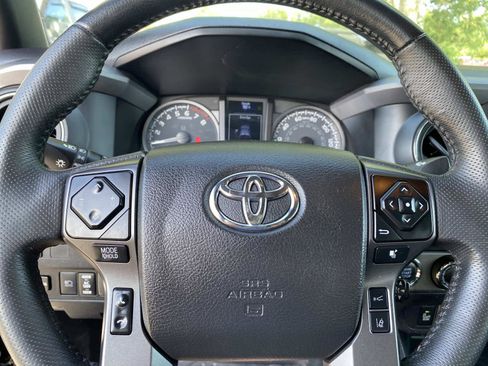 Used 2023 Toyota Tacoma TRD Sport w/ TRD Premium Sport Package AWD/4WD image 19